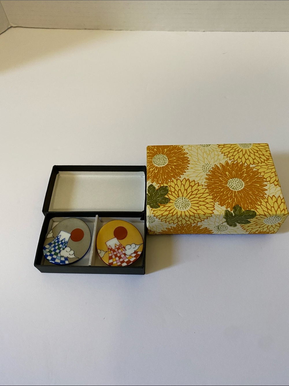 Japanese Kutani Miniature Plates Chopstick Rests 1 1/2” Mt Fuji
